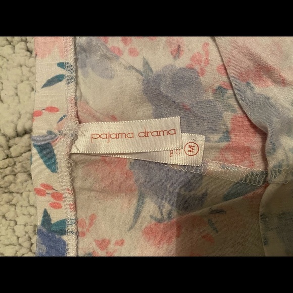 Floral Ruffled Sleep Shorts - Picture 4 of 4